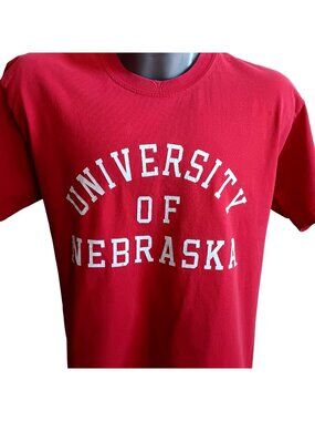 True Vintage T-shirt Large University Nebraska Big Red Huskers Authentic Y2K